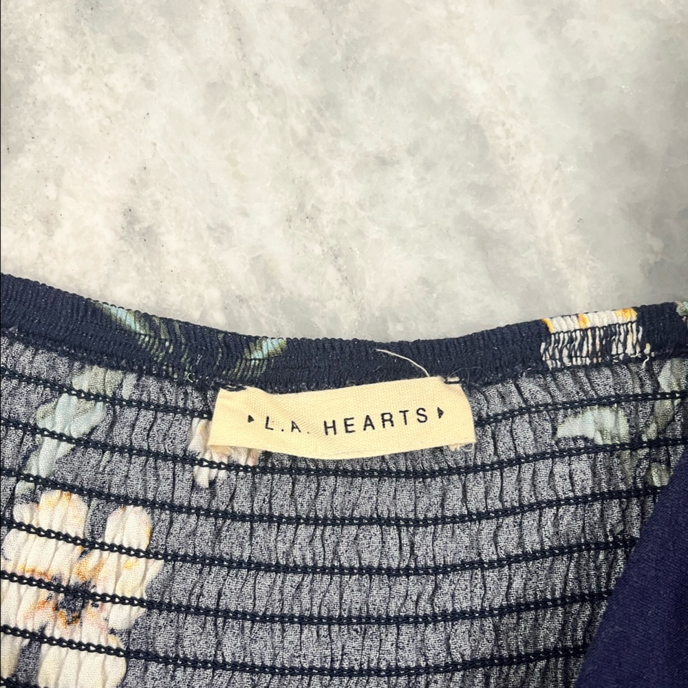 LA Hearts blouse - Picture 2 of 2